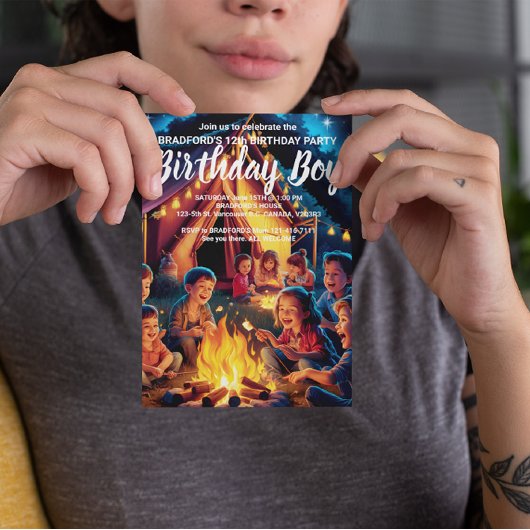 Invitation d'anniversaire autour d'un feu de camp 