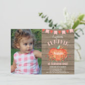 Invitation d'anniversaire citrouille fille rustiqu (Debout devant)