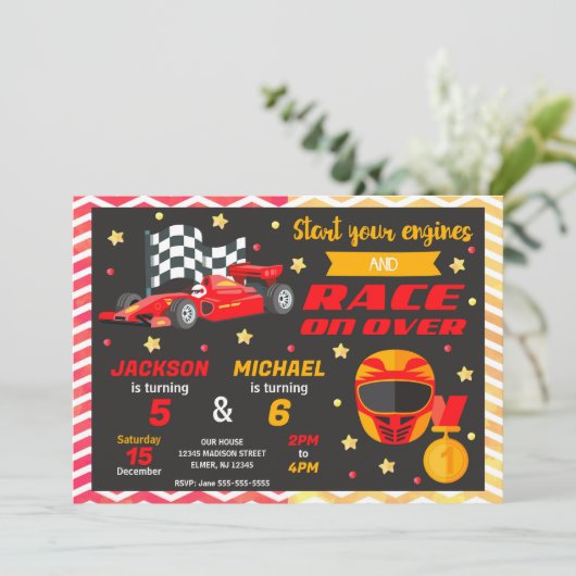 Invitation d'anniversaire conjoint Rouge Voiture d (Debout devant)