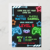 Invitation d'anniversaire conjointe de la partie d (Devant)