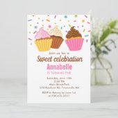 Invitation d'anniversaire Cupcakes avec paillettes (Debout devant)