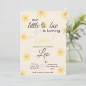 Invitation d'anniversaire d'abeille (Debout devant)