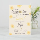 Invitation d'anniversaire d'abeille (Debout devant)