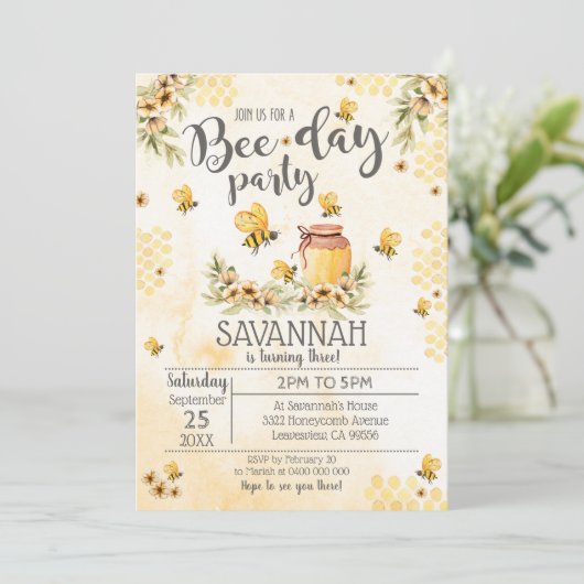 Invitation d'anniversaire d'abeilles (Debout devant)