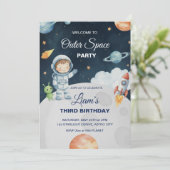 Invitation d'anniversaire d'astronaute d'aventure  (Debout devant)