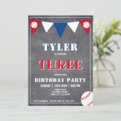 Invitation d'anniversaire de baseball garçon 3e an (Debout devant)