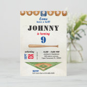Invitation d'anniversaire de baseball pour garçon (Debout devant)