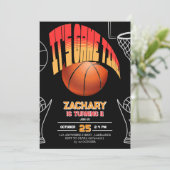 Invitation d'anniversaire de basketball noir (Debout devant)