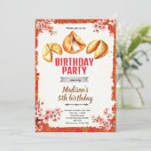 Invitation d'anniversaire de biscuit de fortune (Debout devant)