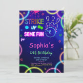 Invitation d'anniversaire de bowling STRIKE UP (Debout devant)