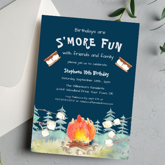 Invitation d'anniversaire de camping plus amusant