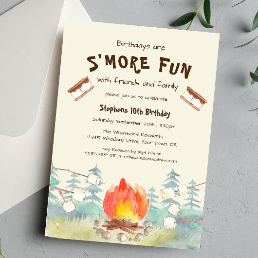 Invitation d'anniversaire de camping plus amusant