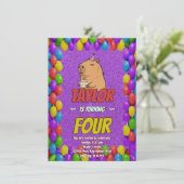 Invitation d'anniversaire de capybara mignon (Debout devant)