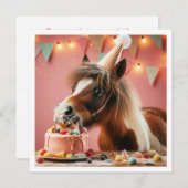 Invitation d'anniversaire de cheval mangeant du gâ (Devant / Derrière)