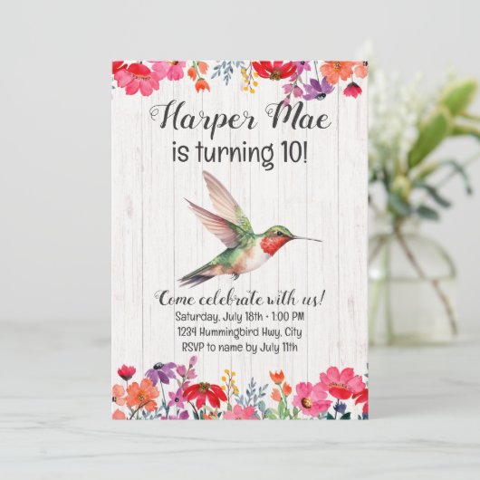 Invitation d'anniversaire de colibri (Debout devant)