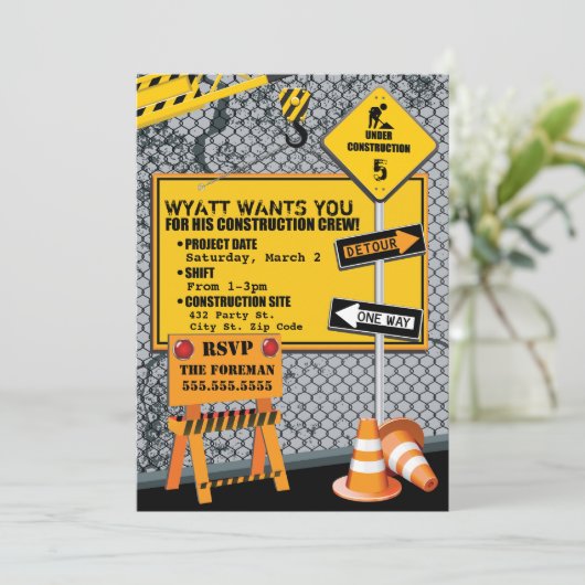 Invitation d'anniversaire de construction (Debout devant)