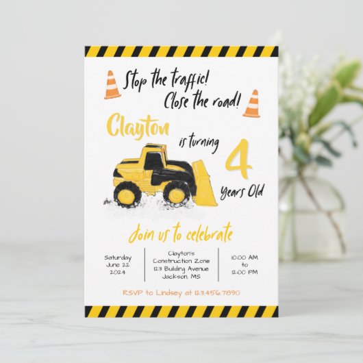 Invitation d'anniversaire de construction (Debout devant)