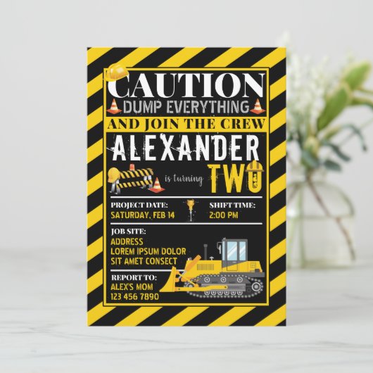 Invitation d'anniversaire de construction (Debout devant)