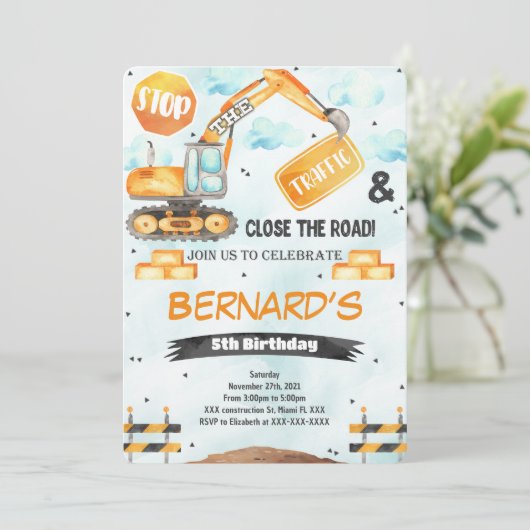 Invitation d'anniversaire de construction (Debout devant)