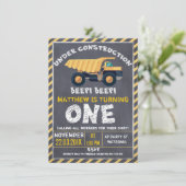 Invitation d'anniversaire de construction de (Debout devant)