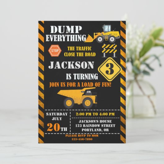 Invitation d'anniversaire de construction invitati (Debout devant)