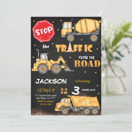 Invitation d'anniversaire de construction modifiab (Debout devant)