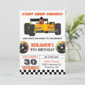 Invitation d'anniversaire de course de voiture de (Debout devant)