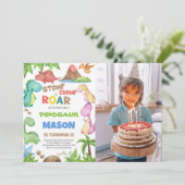 Invitation d'anniversaire de Dinosaur avec photo (Debout devant)