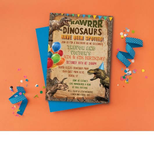 Invitation d'anniversaire de dinosaure en commun p