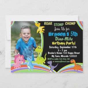 Invitation d'anniversaire de dinosaure mignon
