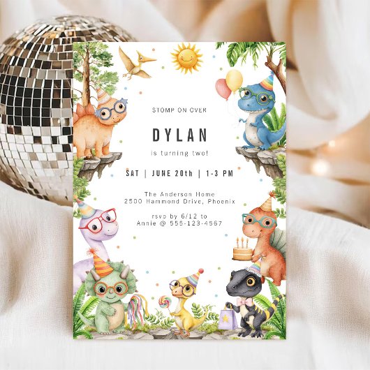 Invitation d'anniversaire de dinosaure pour enfant