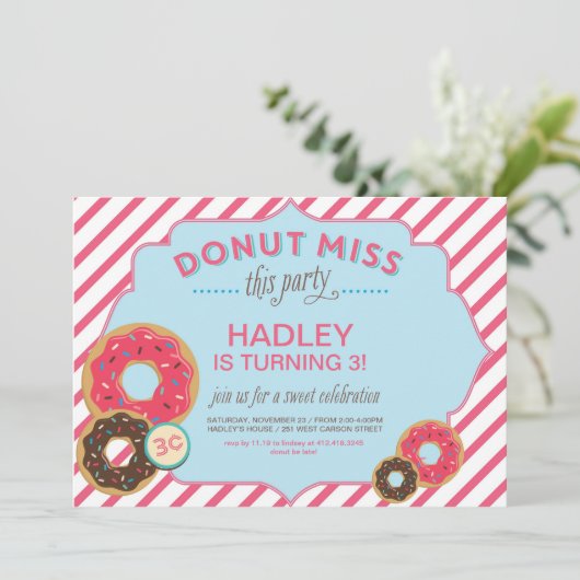 Invitation d'anniversaire de Donut (Debout devant)