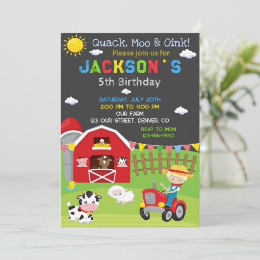 Invitation d'anniversaire de ferme invitation de f (Debout devant)