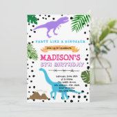 Invitation d'anniversaire de fête de dinosaure de (Debout devant)