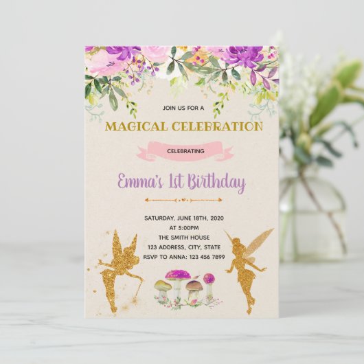 Invitation d'anniversaire de fête de fées violette (Debout devant)