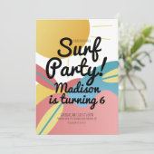 Invitation d'anniversaire de fête de surf de plage (Debout devant)