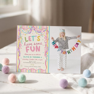 Invitation d'anniversaire de fille amusante et fan
