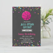 Invitation d'anniversaire de fille de basketball (Debout devant)