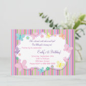 Invitation d'anniversaire de fille de papillons (Debout devant)