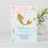 Invitation d'anniversaire de fille de sirène, or. (Debout devant)