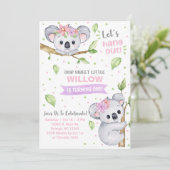 Invitation d'anniversaire de fille Koala, quel que (Debout devant)