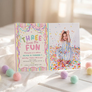 Invitation d'anniversaire de fille trois fois plus