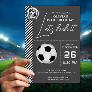 Invitation d'anniversaire de football minimaliste 