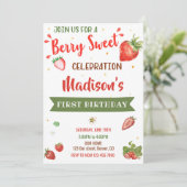 Invitation d'anniversaire de fraise Première fille (Debout devant)