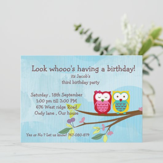 Invitation d'anniversaire de hibou (Debout devant)