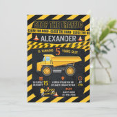 Invitation d'anniversaire de la construction (Debout devant)