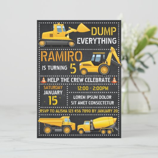 Invitation d'anniversaire de la construction (Debout devant)