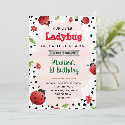 invitation d'anniversaire de la douche Ladybug (Debout devant)