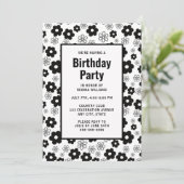Invitation d'anniversaire de la florale noire et b (Debout devant)