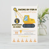 Invitation d'anniversaire de la grue de constructi (Debout devant)